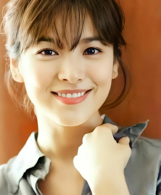 kissasia1's tweet photo. No matter how nice you are
How kind, how caring , how loving lt’s just isn’t going to be enough for some people.
.
#songhyekyo #송혜교 #宋慧乔
#hallyuqueen #tvn남자친구 #descendantsofthesun #태양의후예 #fullhouseautumninmyheart #thatwinterthewindblows
#宋仲基 #makeon
#혜교 #송중기 #송송커플 #중기 #songhyegyo #hyekyosong #hyekyo #koreanactress #kyo