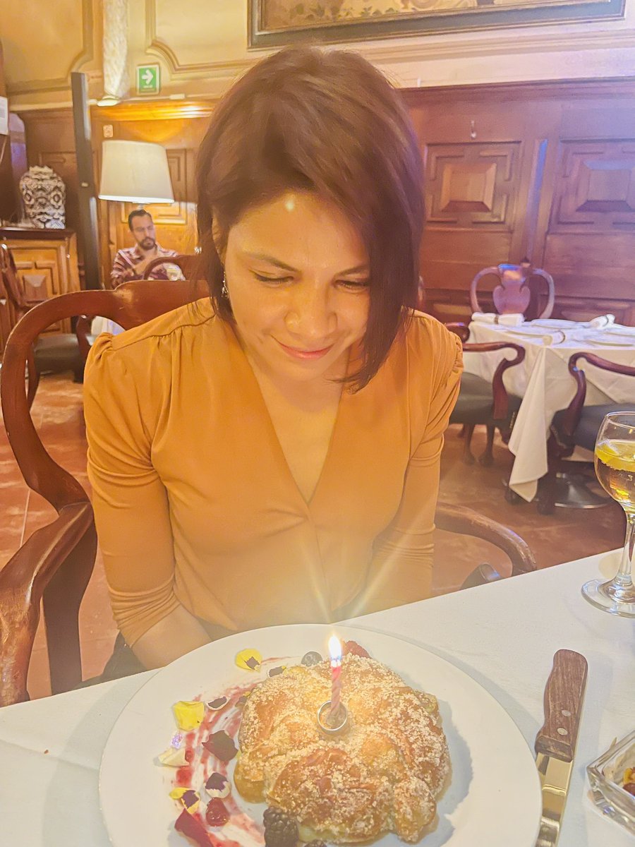 karussa15's tweet photo. Feliz cumpleaños a una de mis personas favoritas en el mundo. Que placer y gratitud, ser parte de tu vida. @yyco_ https://t.co/OIn4RxhQax