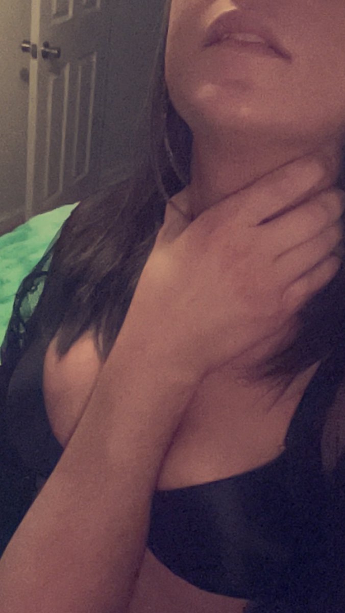 Lexiii836719797's tweet photo. @onlyfangains Grab me by throat and fuck me 💋

https://t.co/pnF1FrZclG https://t.co/VqWDidgN91