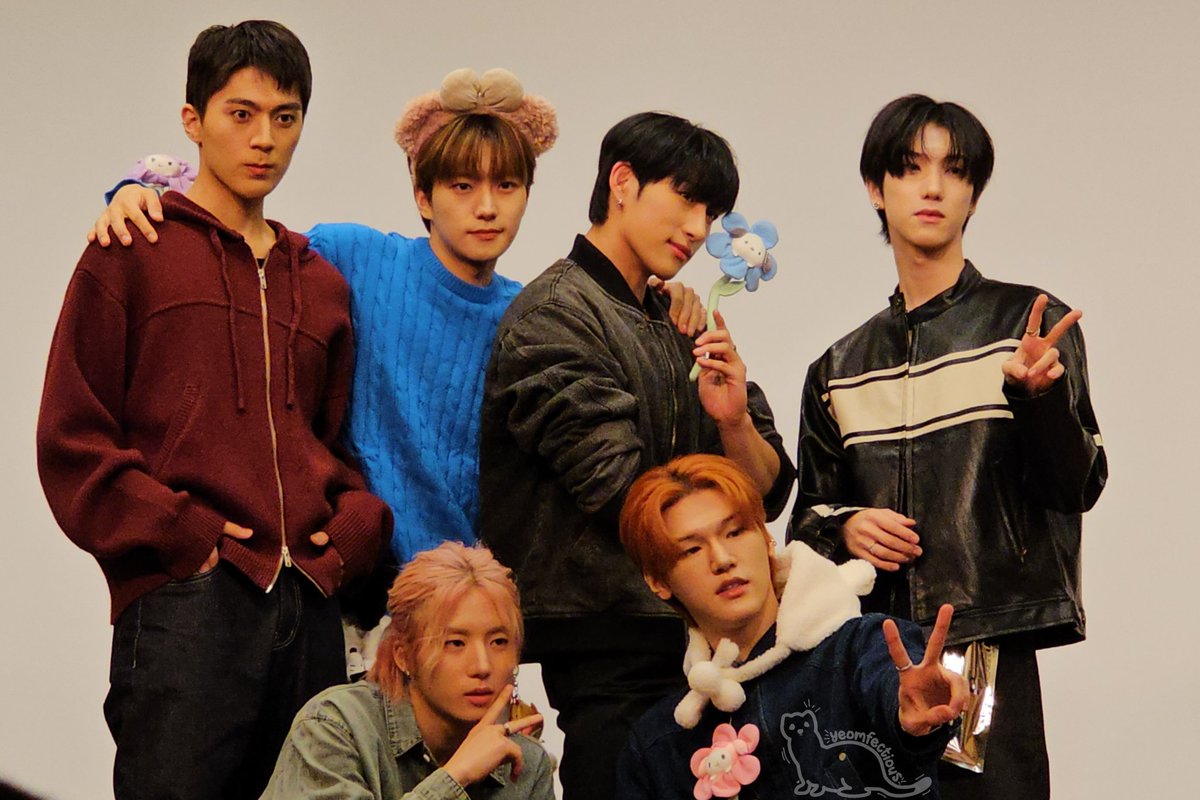 Yeomfectious's tweet photo. 15 Oct 23 Ktown4u 대면 팬사인

Its so surreal 🥹🥹 i finally got to meet Just B in person and they all recognised me 😭😭😭😭 

#JustB #저스트비 https://t.co/eT4iuUfcKs