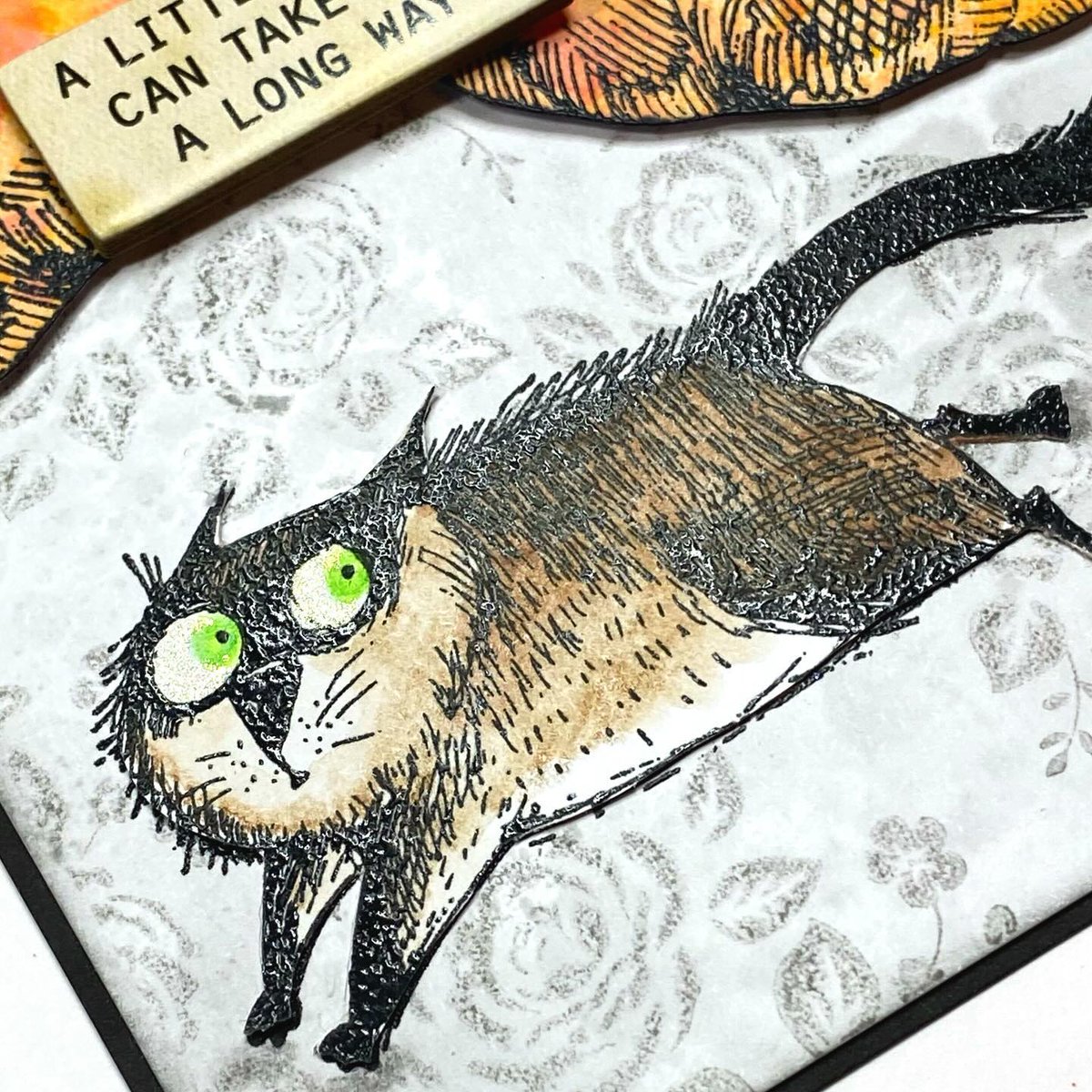 stampers_anon's tweet photo. Snarky Cat CMS392 🐈‍⬛🎃 distress oxides, spritzed with water + heat embossed and stamped the background using Vine and Rose CMS298 + brushed Hickory Smoke #distressink through the brick mini stencil set no.3 ✨

✂️ #handmade by @cosycrafter

#DIY #stampersanonymous #timholtz https://t.co/B4qzkNRswq