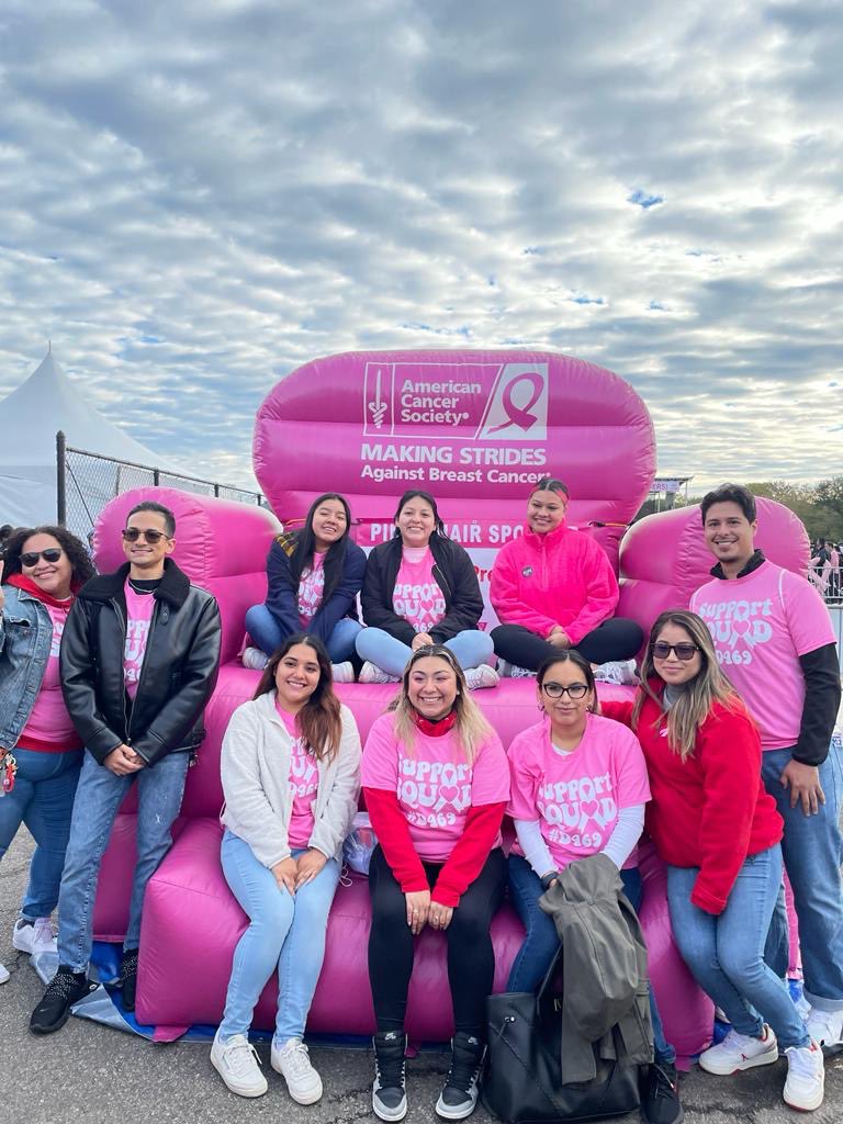 HRKrystal_'s tweet photo. Making strides against breast cancer 🩷 D469 out in full force as we not only walk to support every one out there, but a very special SD @EllaBella718 ✨ 
#Worksomewhereyou❤️ 
#caregrowwin https://t.co/jVD2aoBvoE