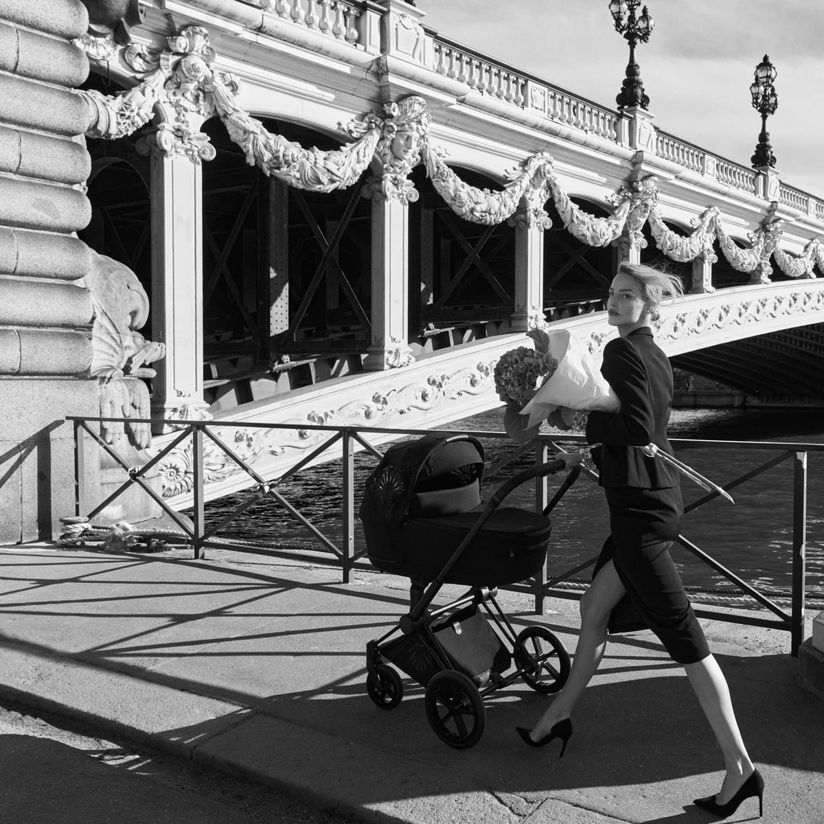 CYBEX lanceert exclusieve ‘La Parisienne’ editie dlvr.it/SxTCW8