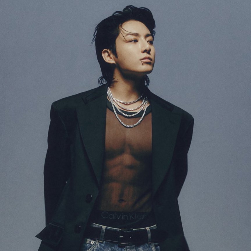 🎶 #JungKook_GOLDEN - Tracklist

1. 3D (feat. Jack Harlow)
2. Closer To You (feat. Major Lazer)
3. Seven (feat. Latto) Explicit Ver 
4. STANDING NEXT TO YOU [main track] 
5. Yes or No
6. Please Don’t Change (feat. DJ Snake)
7. Hate You
8. Somebody
9. Too Sad to Dance
10. Shot