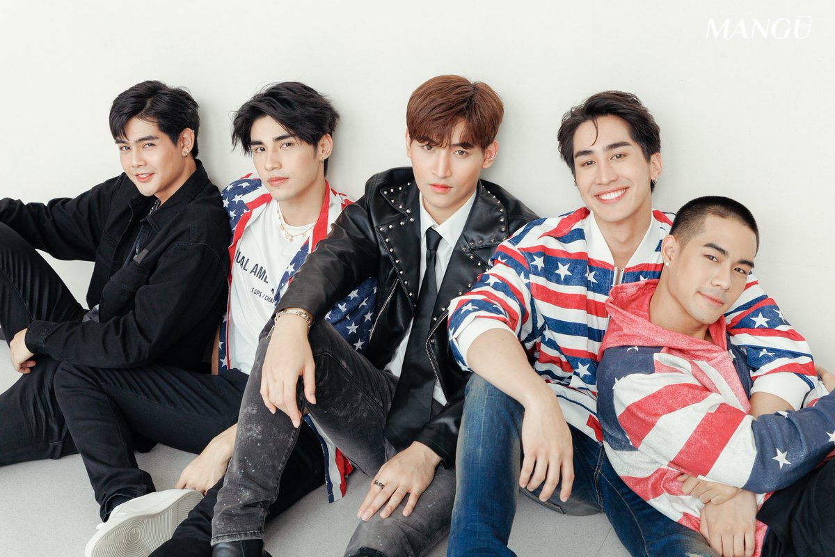 OhmyloveLat's tweet image. MANGU E-Magazine Edición 266 (151023) conoce la entrevista de 5 chicos guapos en 5 estilos diferentes de SnapProject por &quot;Ohm Thitiwat, Guide Kantapon, Poom Phuripan, Tawan Nawinwit, y Atom Nathaphop&quot;.

#ManGuMagazineXSnapProject
#OhmThitiwat #โอห์มไง

Eng: @OHMiverse 💗