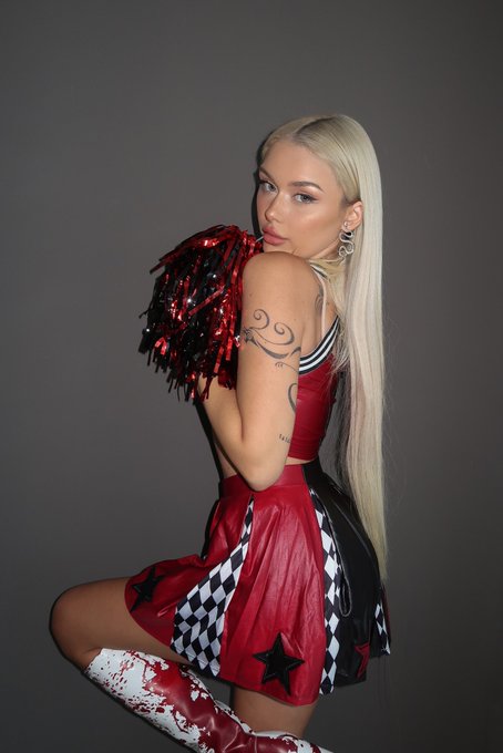 Watch gwendo⟡˖ ࣪'s leaked NSFW photo on TwXstars