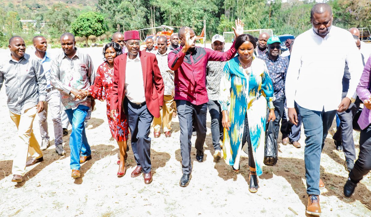CharlyDanny91's tweet photo. Today Hon Ndindi Nyoro(NN2) visited St Francis Xavier,Siakago Mbeere North Constituency in Embu County for Sunday Service.Asanteni sana.We are African and Africa is our Business🔰👏

#NN2theFuture #Brianmwenda https://t.co/OytfWq1kII