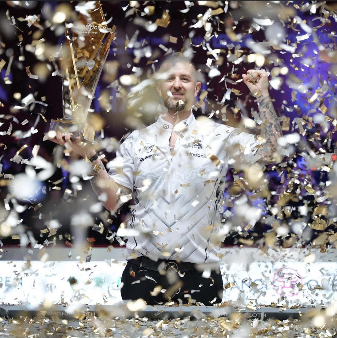 bhtqJBW5kK91900's tweet image. ショウ優勝か！
さすが！
#HanoiOpenPool 
#jaysonshaw