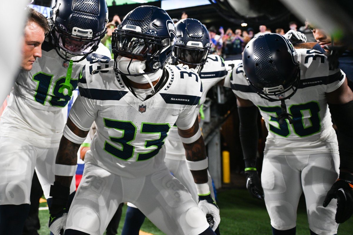 Today marks the first time the Seahawks will have their true starting secondary play together:

Devon Witherspoon
Riq Woolen
Tre Brown
Jamal Adams
Quandre Diggs
(Plus Julian Love)