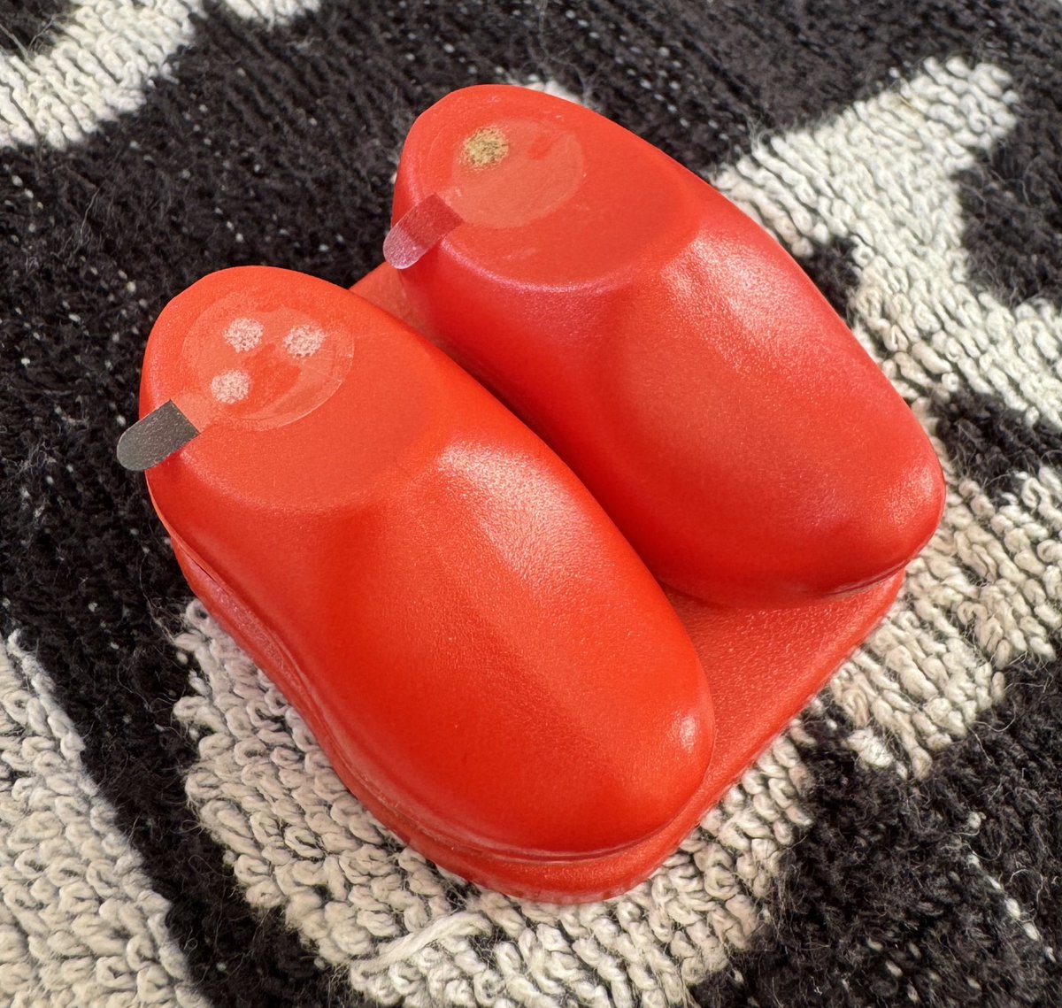 Shout out to the stewardess on my <a href="/KLM/">KLM</a> flight this morning who left an additional 3 salt &amp; pepper clogs next to my bed while I was sleeping 😂 She saw my childlike excitement when I saw the first pair on my dinner tray and sorted me out. Nice touch.
