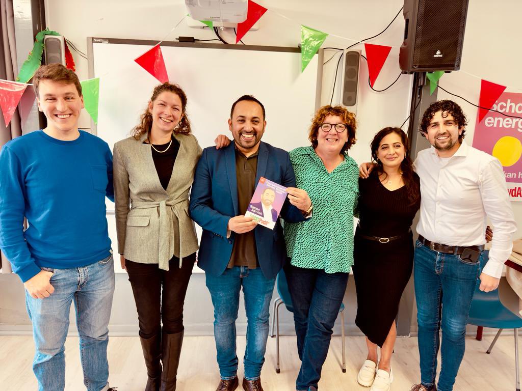 Na een energiek #groenlinkspvda congres gisteren, vandaag de #kickoff van de #verkiezingscampagne in #regioalkmaar en <a href="/gemeentealkmaar/">Gemeente Alkmaar</a> maar liefst 5 kandidaten wonen in #NHN 2 daarvan waren present <a href="/MoosNabih/">Mohamed Nabih (Moos)</a> en <a href="/songulmutluer/">Songul Mutluer</a> #samenkanhet 💚❤️