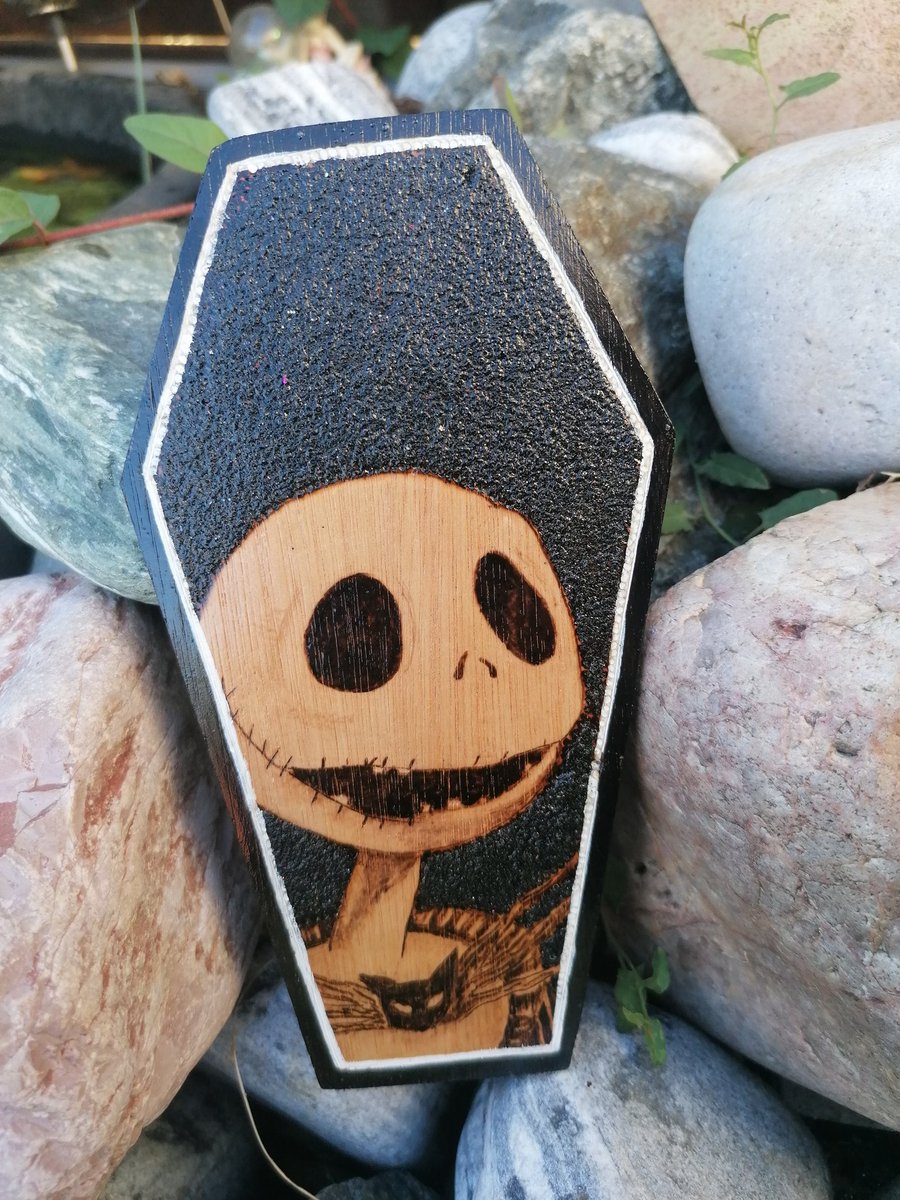 burntbygem's tweet image. 🎃🔥 Embracing the spooky season with some fiery art! Check out this mini coffin-shaped wood piece featuring the one and only Jack Skellington, brought to life through the craft of pyrography. Who else is ready for the spooky season? 🖤🕷️ #PyrographyArt #JackSkellington
