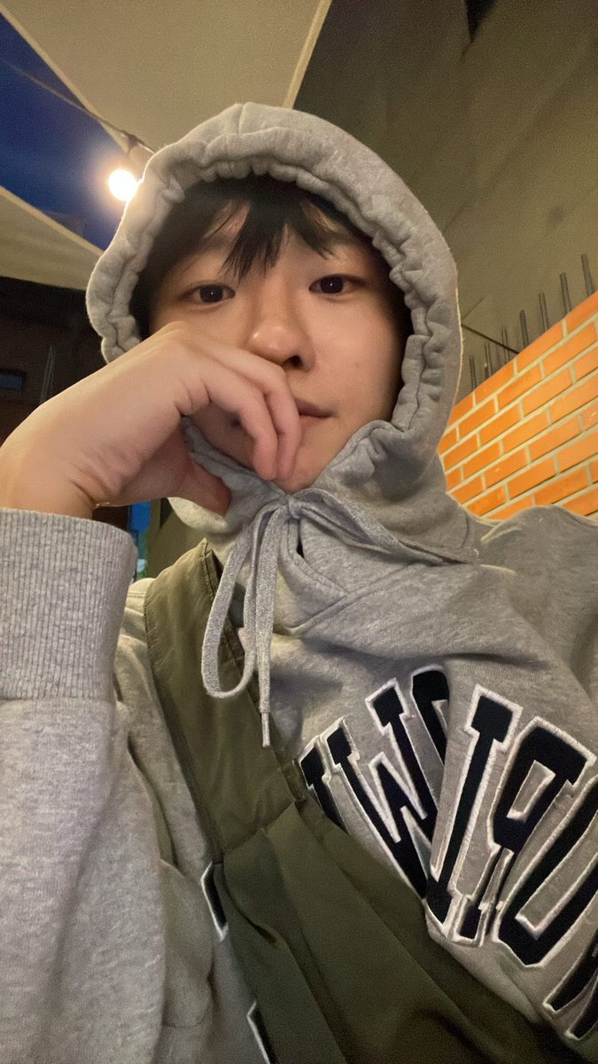 .               열아홉                                   스물여덟