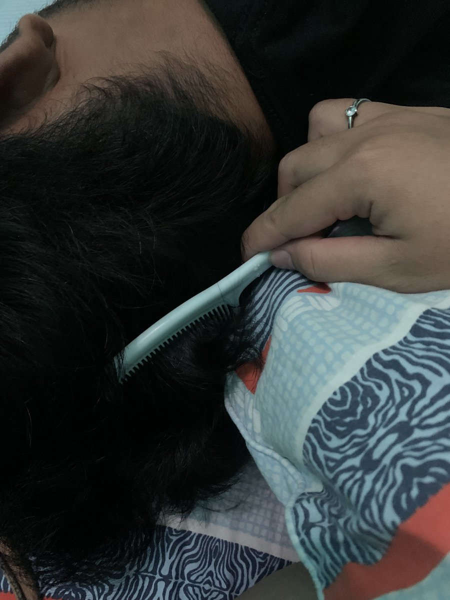 cciocpuy's tweet photo. lg disisirin malah bobo lucu bgt pcr gue https://t.co/aZHYJStY7t