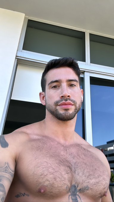 Morning https://t.co/4NYu5M86zP