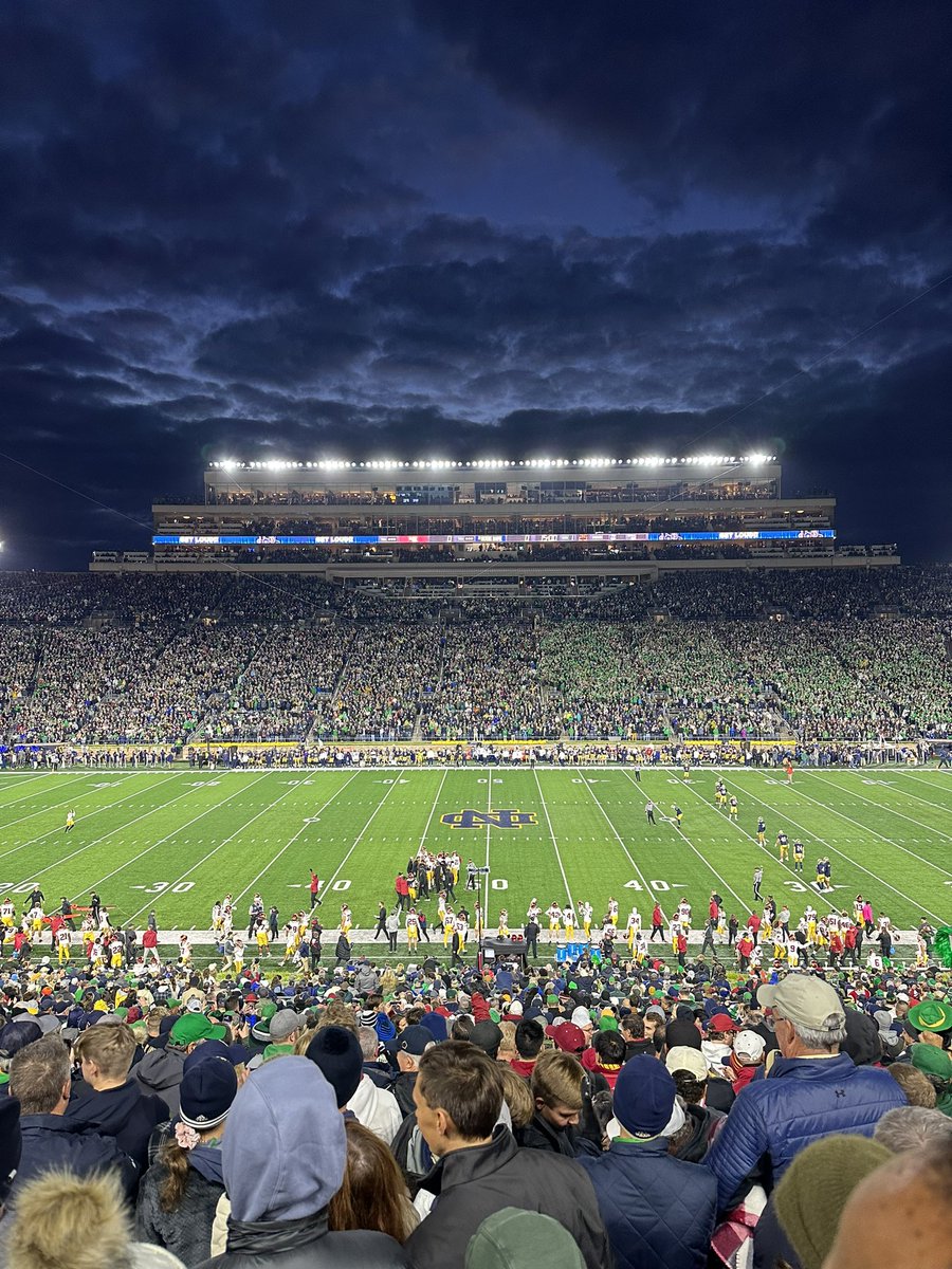 HoleIyn1's tweet photo. #GoIrish #NotreDameFootball #FUSC #CJCarr  some pics from yesterday. What a game. WE ARE ND!! https://t.co/HjGB1rlnYy