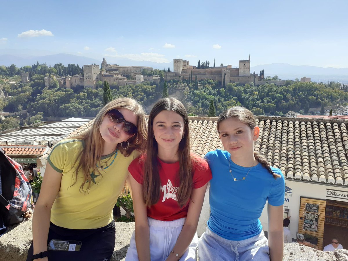 PutneyHighTrip's tweet photo. Today the Students took part in a treasure hunt around Granada and enjoyed the stunning views of the Alhambra from Mirador de San Nicolas
#PHSTrips
#Granada 
#TreasureHunt
#Winninggroup https://t.co/eHhZ4kgMXp