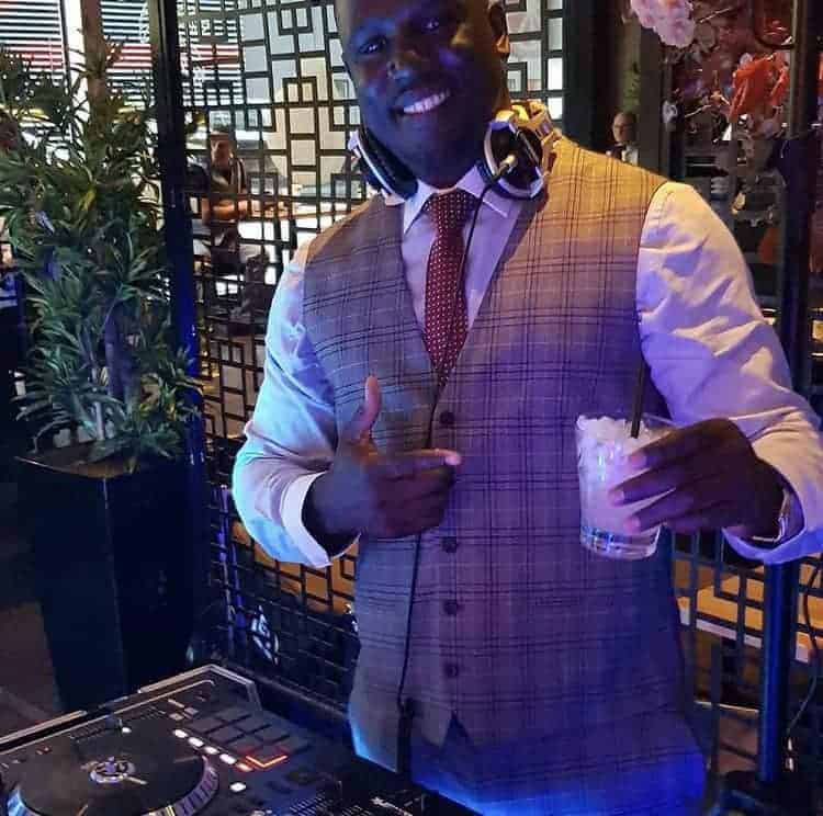 stormdjs's tweet image. #DJDero is the perfect mix of skill and charisma! Hear why clients love him: &quot;A guy you want to be around at a party&quot; #openformat #StormDJs
storm-djs.com/djs/dj-dero/