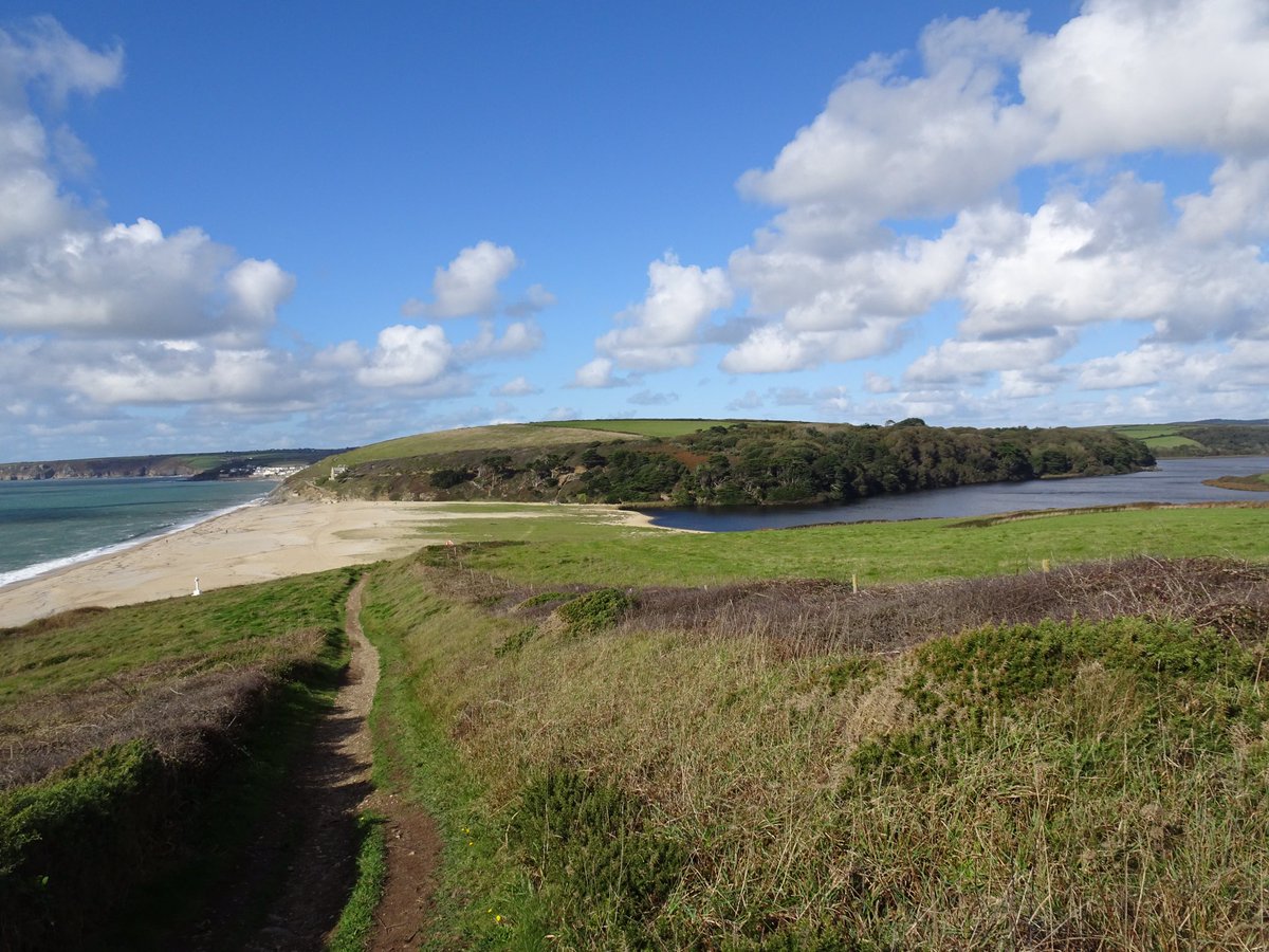 mackerelsky17's tweet photo. Yesterday was a beautiful day for a clifftop stroll.
#Gunwalloe #LoeBar #LoePool https://t.co/6B67h85SJM