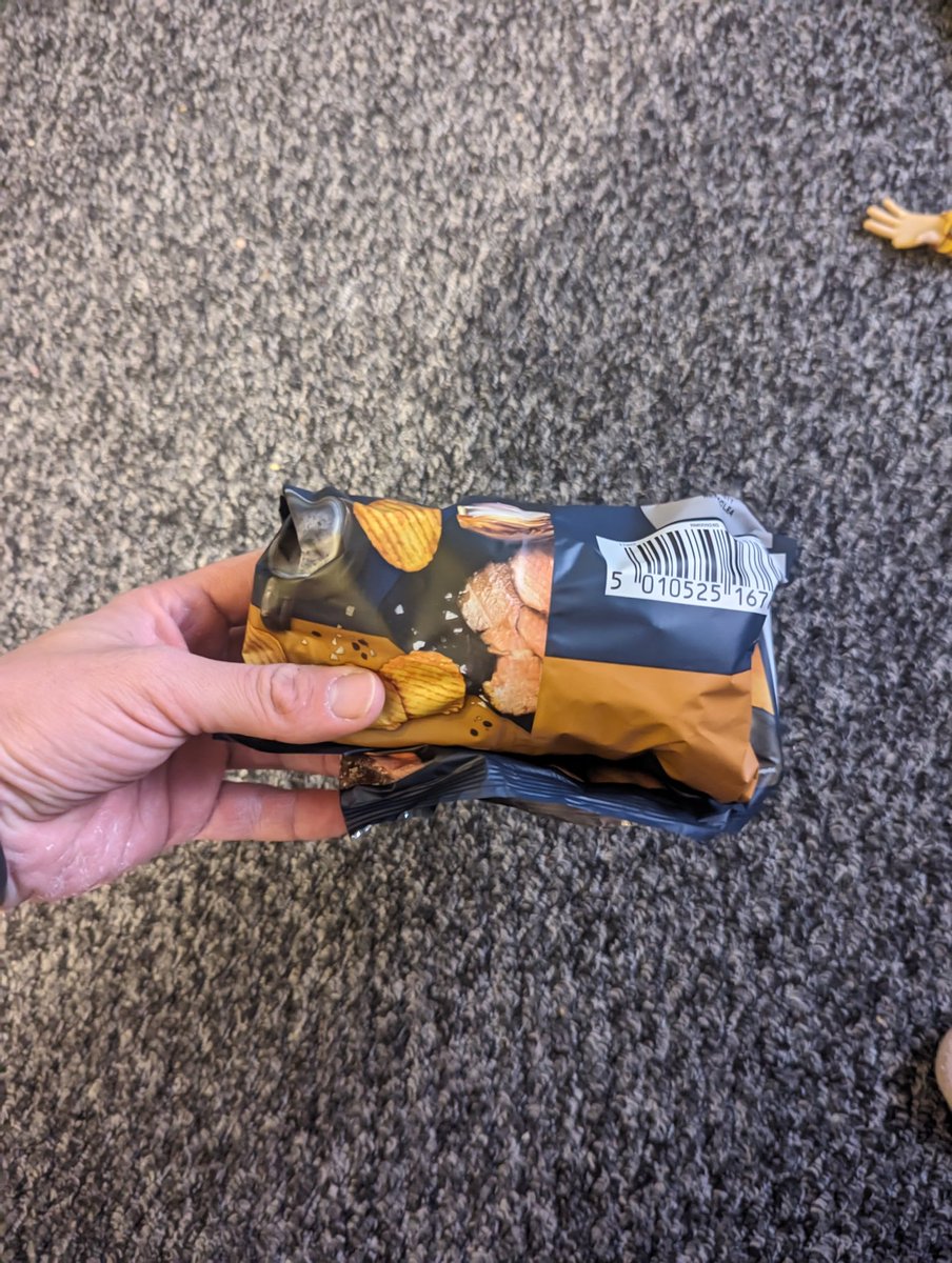 Burnsey85's tweet photo. Ow @Morrisons any chance of some crisps in your 'Best' range? Lovely crisps but lucky if they're 1/8th full. https://t.co/QANG74Ncwe