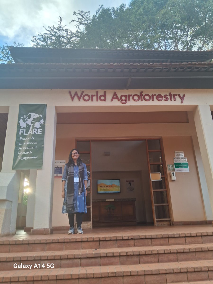 rashmitasharma5's tweet photo. Had a pleasure of presenting a part of my PhD research work at #Flare at World Agroforestry #ICRAF #CIFOR #Nairobi.. https://t.co/mtf8gKJbmd