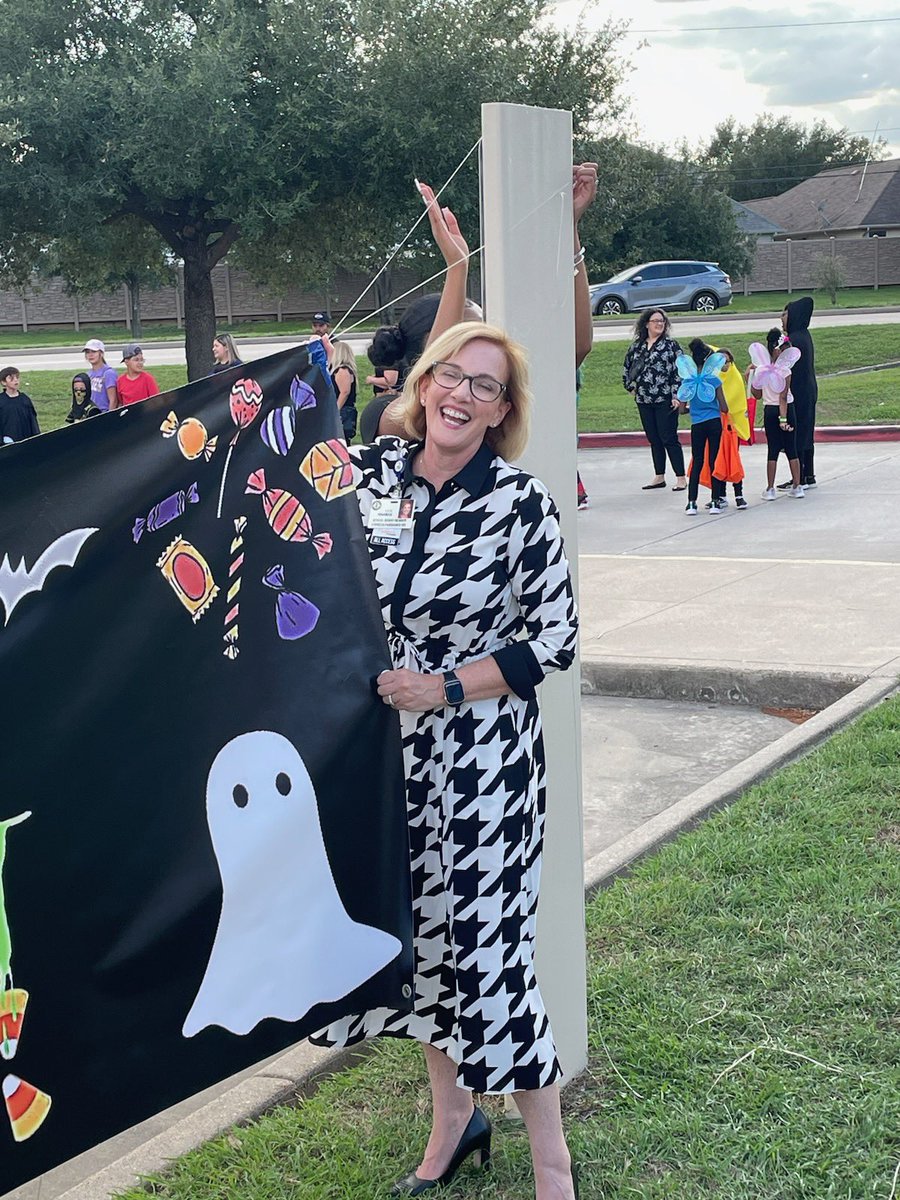 Ms. Barron, M.Ed. tweet media