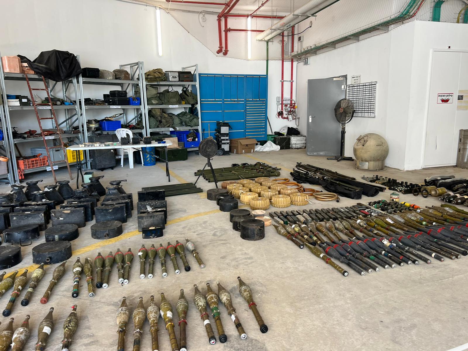 F8faq1WWcAAljJ6?format=jpg&name=large