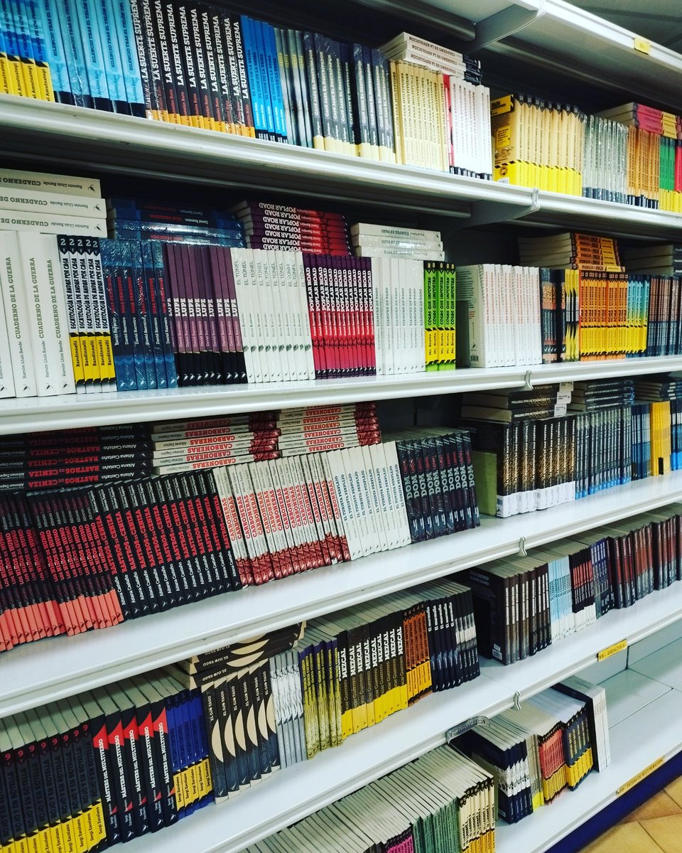 pezdeplata's tweet photo. El almacén de @mataderounolib ya está abastecido. Yasssss! 💥
#mataderouno #libreríaojanguren #ohyeah #ohsí #boom #plash #vonnegutapproves #quetefolleunpez #pezdeplata https://t.co/O26BLwa0gq