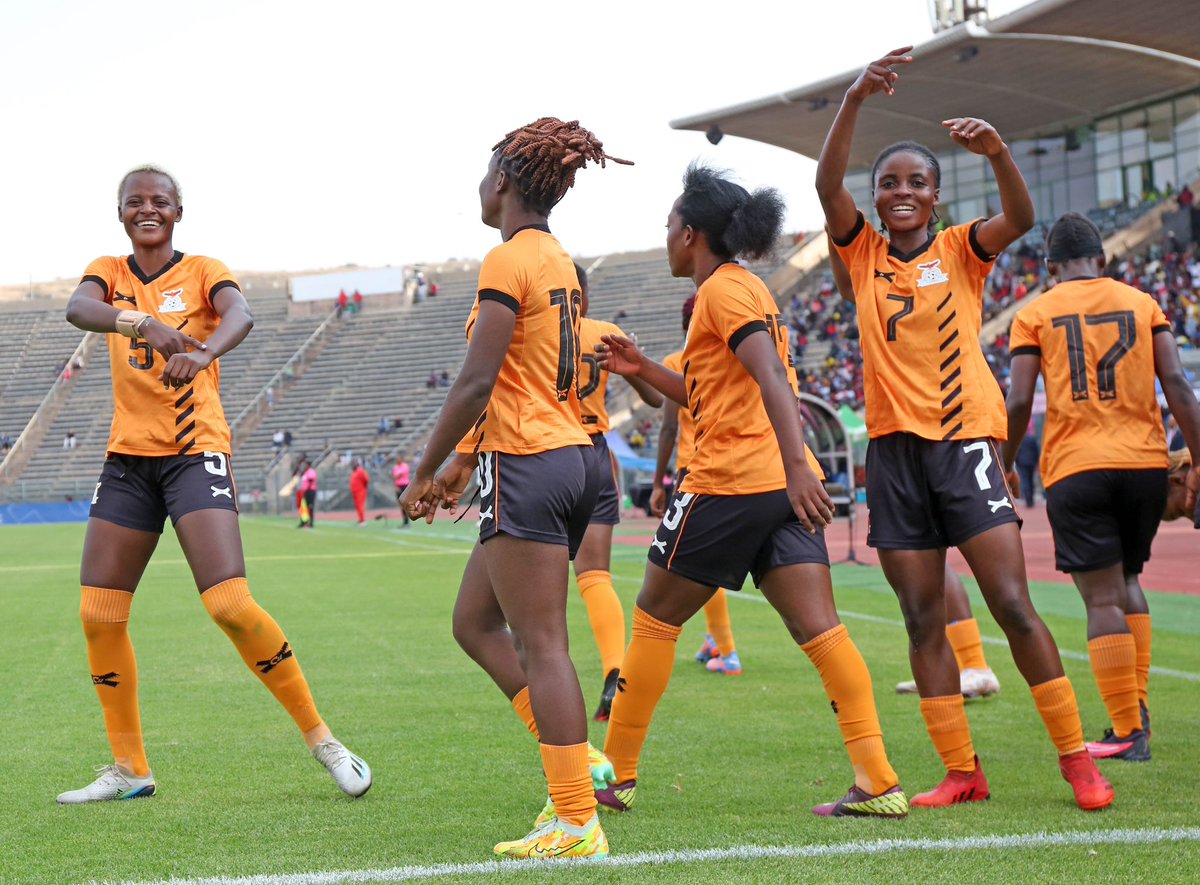 bbkigalifm's tweet photo. #CosafaCup2023 ||Women Final
🇿🇲Zambia 1-2 Malawi🇲🇼
⚽Phiri (p) 86' ||Simwaka 34', Thom 90+4'
Bwa mbere mu mateka ikipe y'igihugu ya Malawi yegukanye igikombe cy'akarere k'Afrika y'amajyepfo
Niyo COSAFA ya mbere haba mu bagabo n'abagore itashye muri Malawi
#SimplySports https://t.co/W2NCdo45Iq