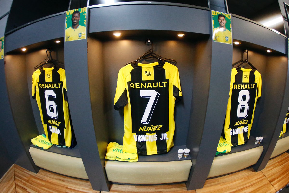 Los jugadores de Brasil se llevaron la del Campeón del Siglo 🖤💛