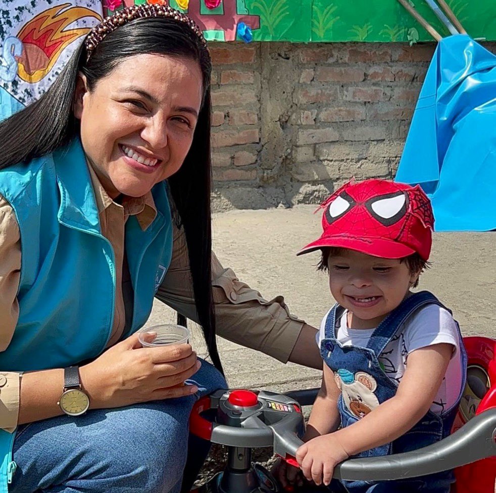 auraisabelgs's tweet photo. Alirio Mora tiene un liderazgo potente en favor de la niñez a través de María Elicenia, a ella y a cada niño mil gracias por la invitación a su programa ‘Las maravillas de la creación’.

Al final, los padres, sin que se los pidiera, se sumaron a mi campaña.

Solo gratitud. https://t.co/ugbX2Ikmx4