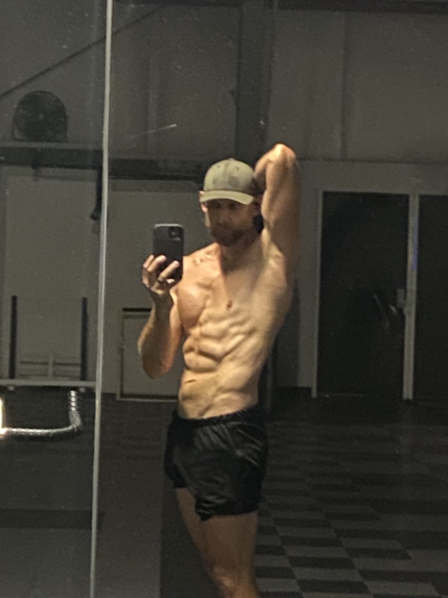 DEVINSPEARSON's tweet image. #leanmuscle #gym #carnivorediet #bodybuilding no bulk no cutting. This is me. I’ll play the long game with my physique.