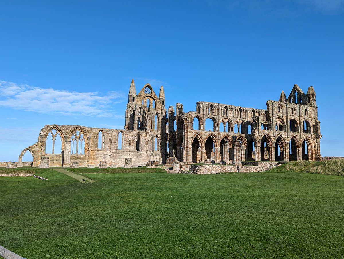 GreenIvy87's tweet photo. Beautiful weekend in Whitby with the Husband. #Whitby #WhitbyAbbey #Bramstoker #Dracula https://t.co/59t0jVdFHy