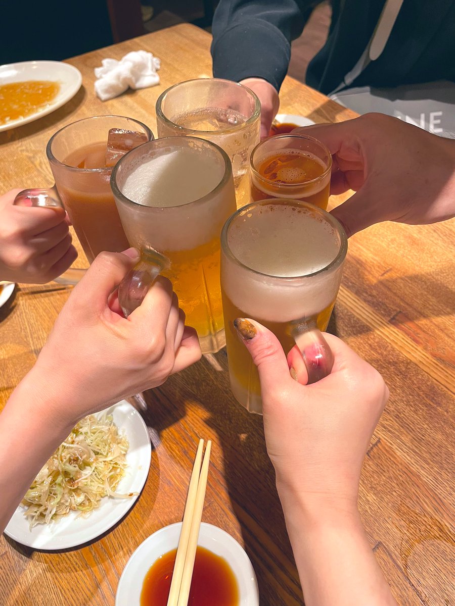 283yuuka's tweet photo. そして打上げは毎回縄の話で大盛り上がり🍻
話が尽きないんじゃー🤣🤣

新しいイベントの話も出来たので楽しみがまた🤭 https://t.co/fUen1VZgWo