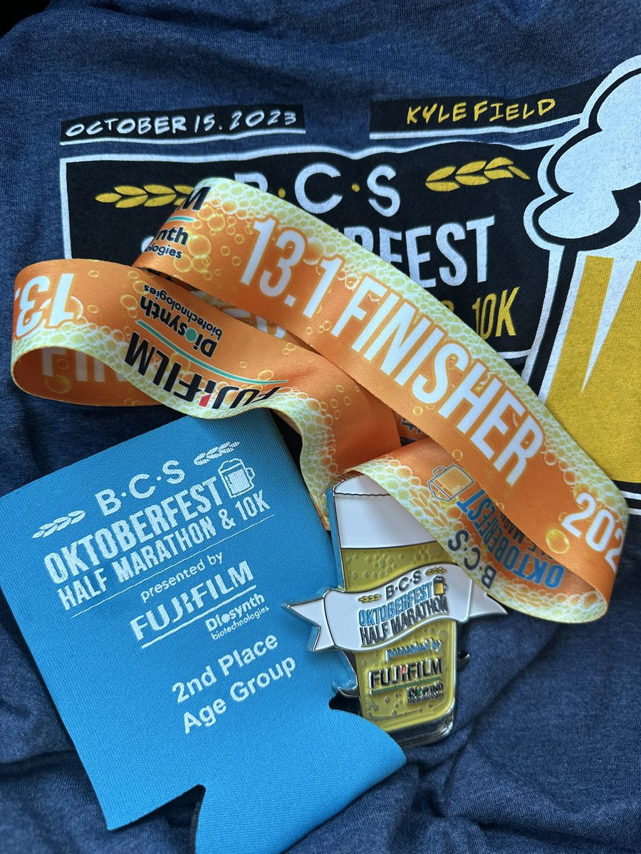 JannerShae's tweet photo. Itβs damn near perfect running weather today! 2nd place in my age group at the BCS Oktoberfest Half-marathon. Also, itβs day #308 of running at least a mile a day. ππ»ββοΈπ₯πΊ #runintexas https://t.co/lcSYh4slmY