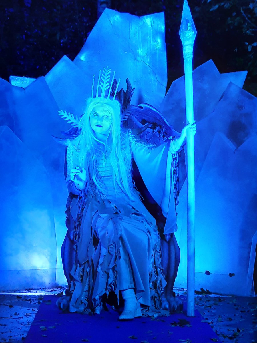 VincentJongh's tweet photo. @toverland #toverland #Halloween2023 #halloweennights https://t.co/IeHz4bEJf9