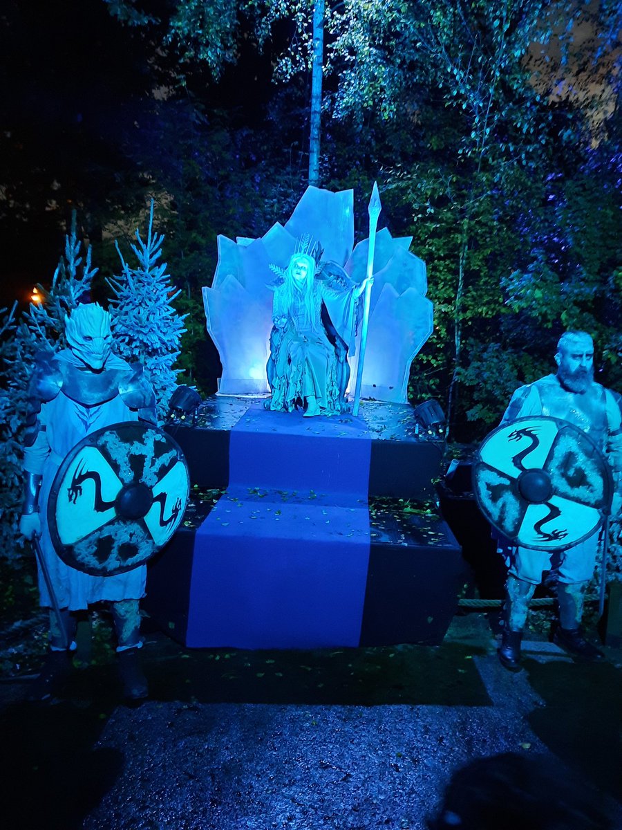 VincentJongh's tweet photo. @toverland #toverland #Halloween2023 #halloweennights https://t.co/IeHz4bEJf9