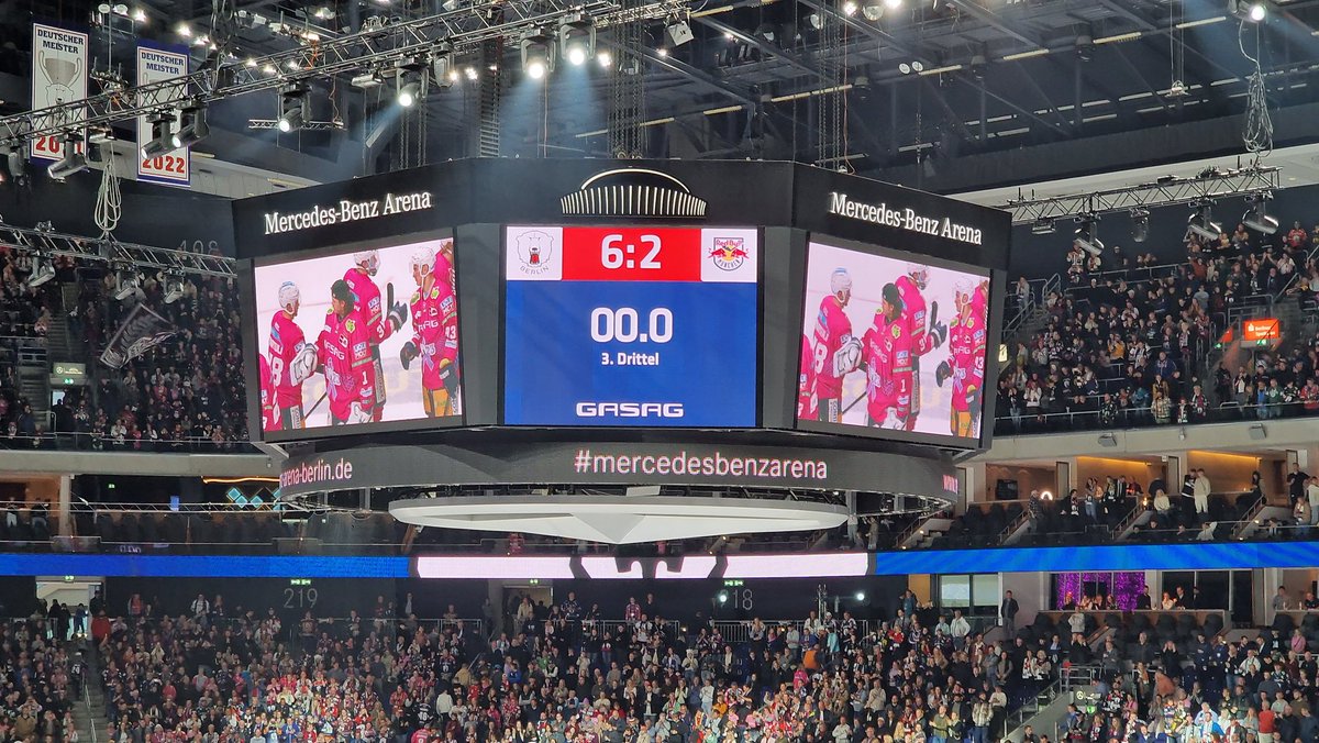 killernarbe's tweet photo. Klarer Sieg der @Eisbaeren_B gg den Underdog aus München.😉😊 #ebbrbm https://t.co/zKkGDOphDW