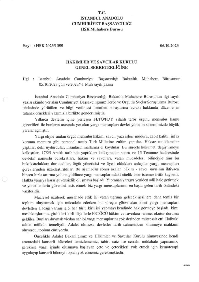 drgokhangunes's tweet photo. TARİHİ BELGE!

İleride bu günleri soranlara; yargıdaki çürümenin, kokuşmuşluğun ve güç savaşlarının resmi belgesi olarak bu 4 sayfayı gösterebilirsiniz. 
Bu belge; ileride makalelere, kitaplara, uluslararası raporlara konu olacak ve üniversitelerde ders olarak okutulacak! 
Bu belge; hukuksuzca ihraç ettikleri ve 7 yıldır her şeylerini didik didik ettikleri binlerce yargı mensubuyla ilgili hiç bir usulsüzlük bulamayanların, onların yokluğunda işledikleri suçların ve yargıyı düşürdükleri halin itirafıdır.

@TC_HSK @TCYargitay @AYMBASKANLIGI @hhalilkoc