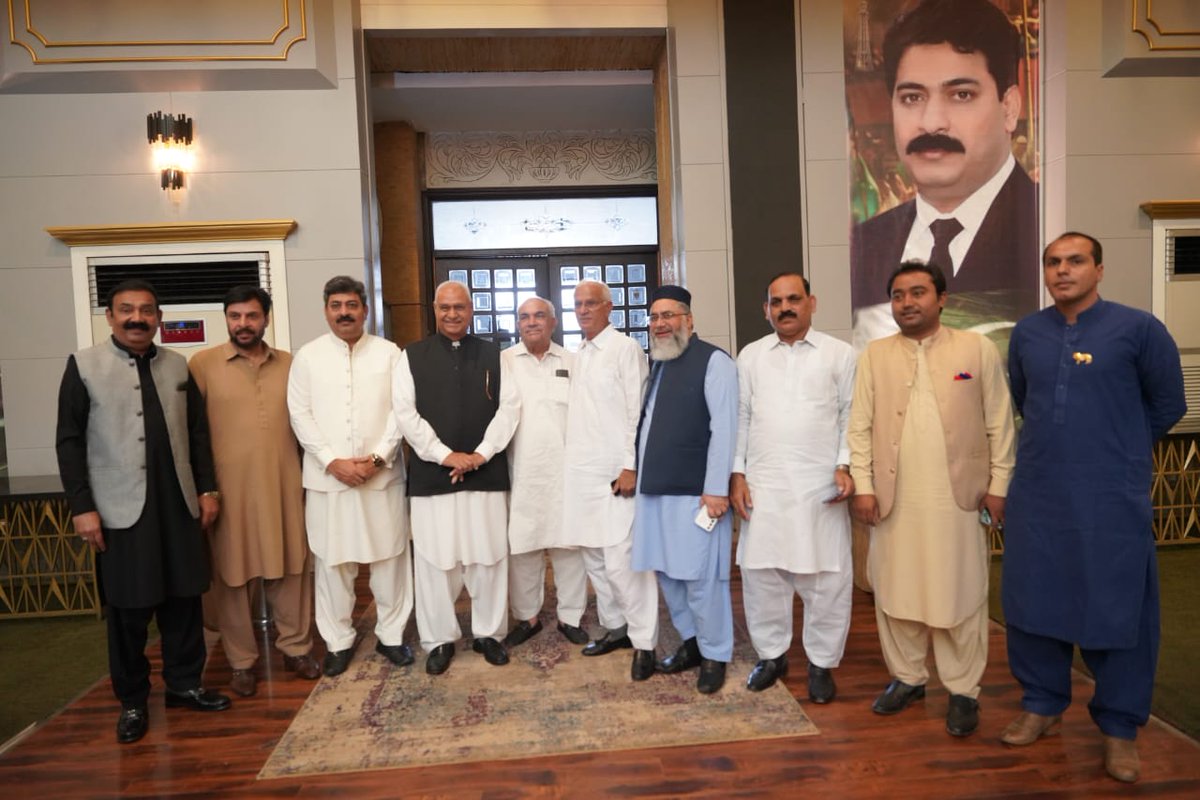 yijazy1's tweet photo. #MyLeaderIsComing
دلوں کا وزیر اعظم نواز شریف
#PreparationofOurQuaidiscoming
#TeamRAA #PP113 @RanaSanaullahPK @kdastgirkhan https://t.co/Ju5klhSdsb