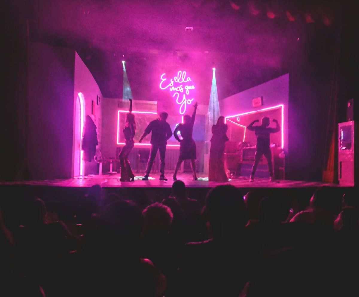 vie_photos's tweet photo. #ellanoesmasqueyo #Teatro @tdlrepublica #superdivertido #CDMX https://t.co/mrV0ZYZuSW