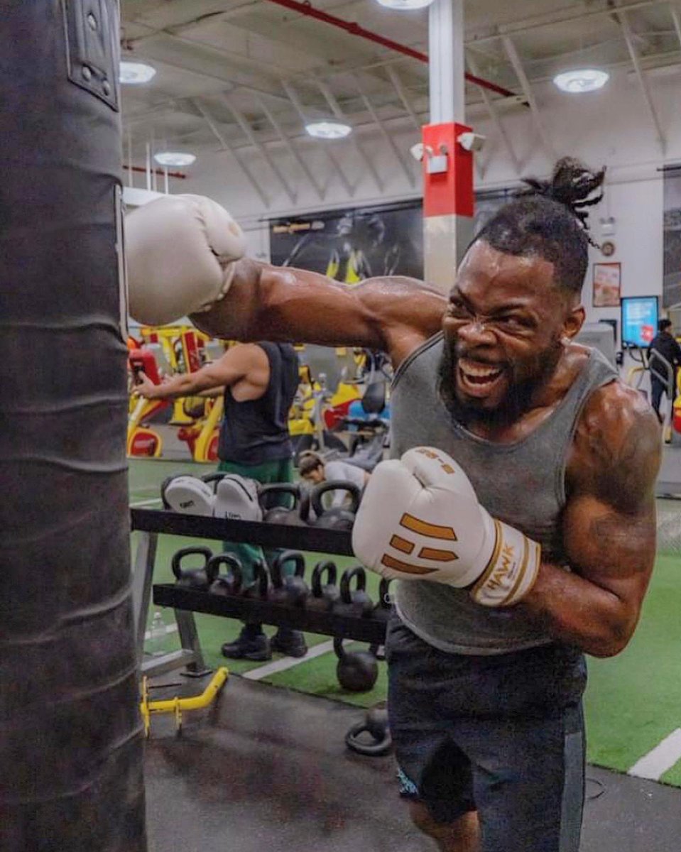 HolyWarAngelMMA's tweet photo. Rewinding the hands of time👹 https://t.co/ATSY35br3p