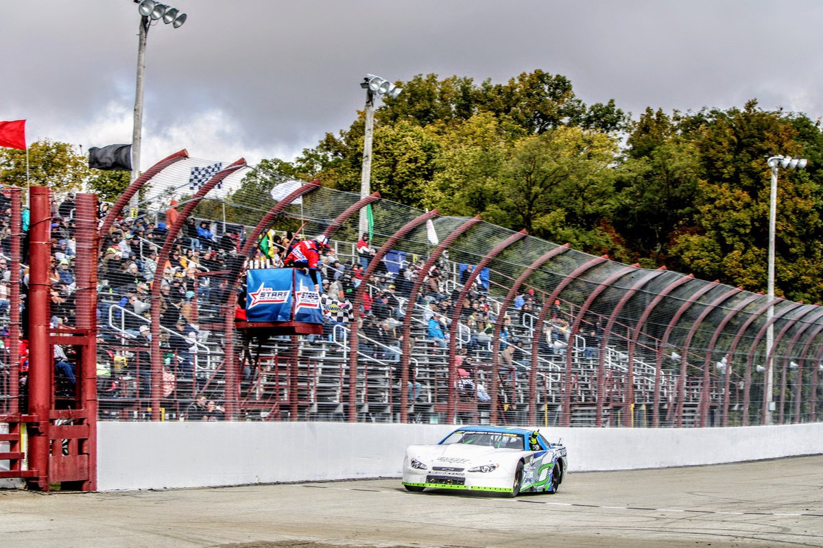 CRAracing's tweet photo. .@JonBeachRacing goes back-to-back with the CRA Late Model Sportsman at @FastestHalfMile 🏁🏁 https://t.co/xVEC8cqCJs