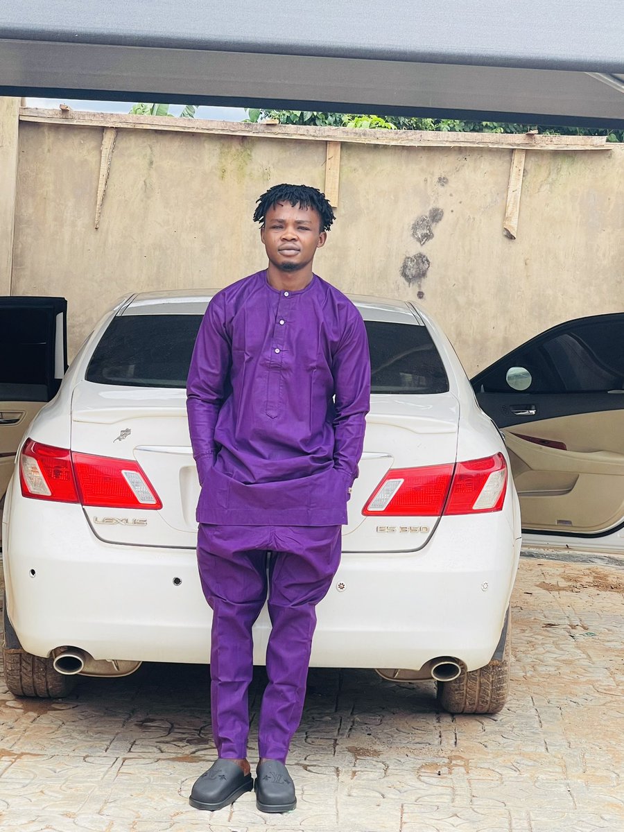 We’re born to win 🏆 

We will win together by God grace 

Drop emoji for me 🤟🤟famz