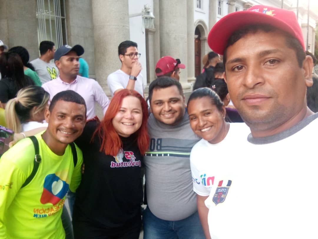 Con Nuestra Viceministra <a href="/YosneisyParedes/">Yosneisy Paredes</a> demostrando Amor por lo que Hacemos!!! 
Comuna O Nada!!!