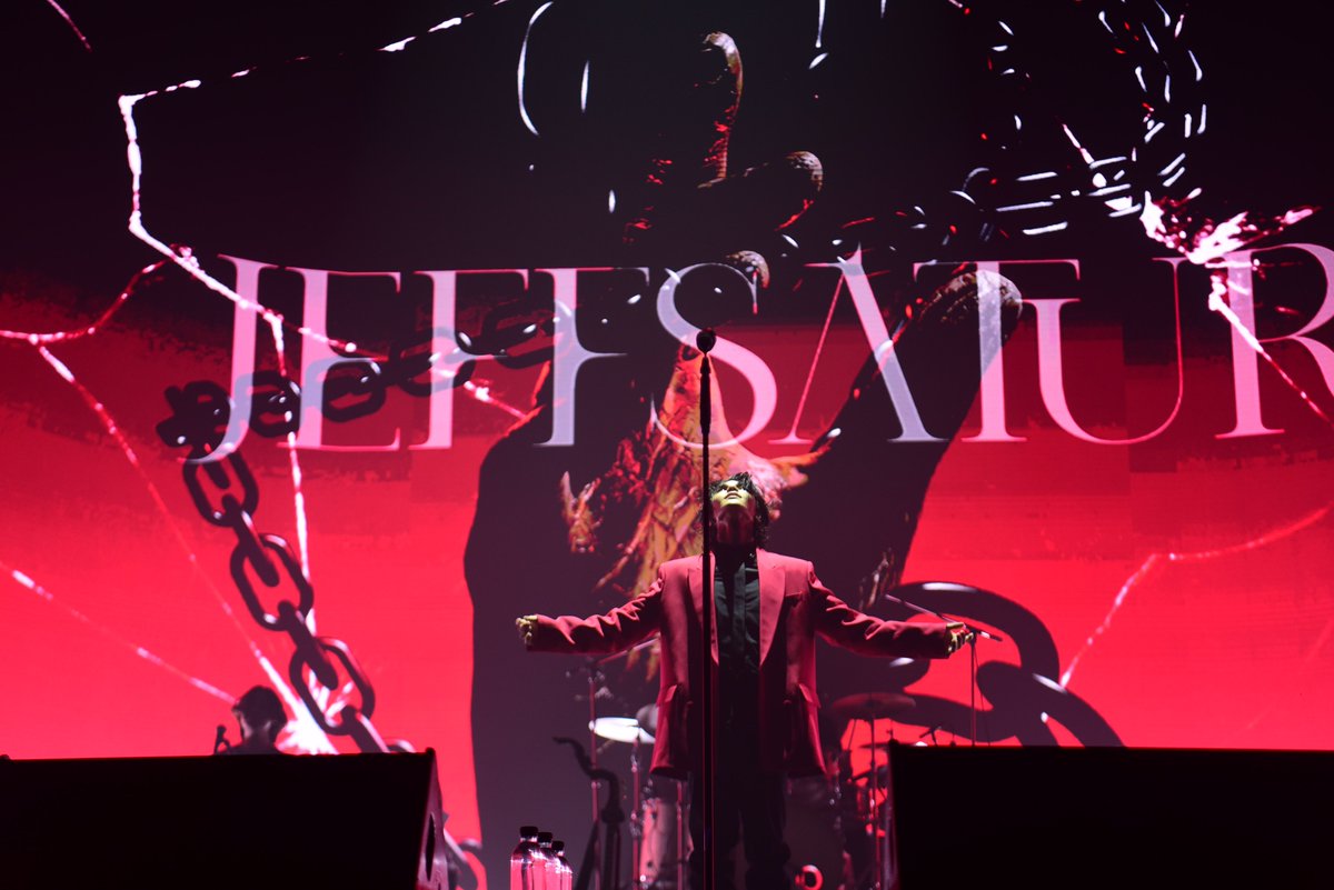 StageTpop's tweet photo. Jeff Satur @ PEPSI Presents T-POP Concert Fest 2 

#PEPSITpopConFest2_Day2 #PEPSIpresentsTpopconcertfest2 #JEFFSATURBlackTie  #TPOP https://t.co/fgh6ml3daw