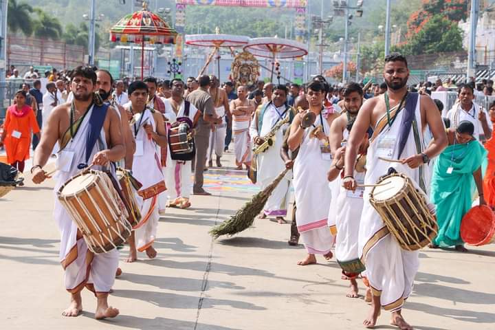 Tirumala Tirupati Balaji temple Govinda Goovinda  #tirupati #tirumalatirupati