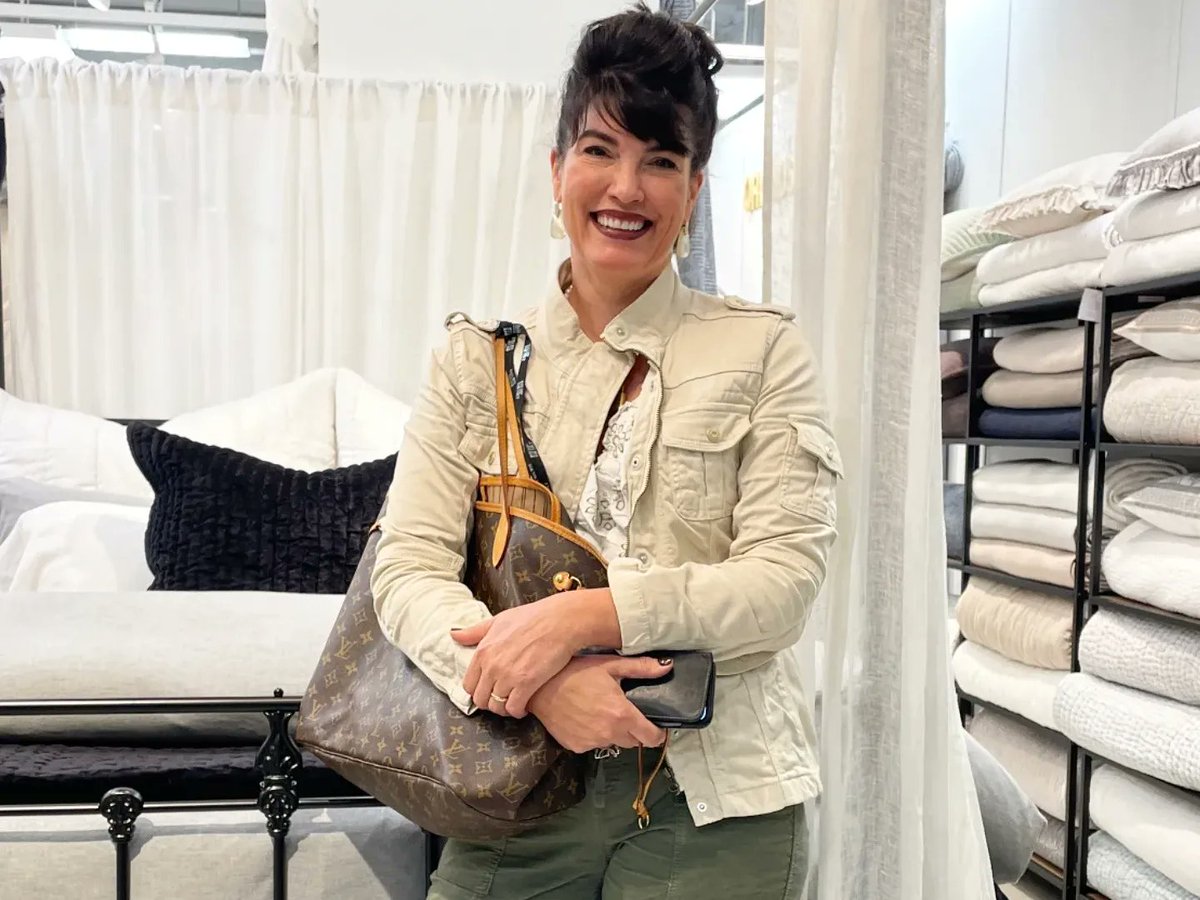 Orchids Lux Home (@orchidsluxhome) on Twitter photo The smiles never stop at the <a href="/HPMarketNews/">High Point Market</a> <a href="/ANDMOREhpmkt/">ANDMORE® at High Point Market</a> 🌸! It was a pleasure to host these charming folks at our buzzing booth at the Suites at Market Square G1019.
..
#orchidsluxhome #hpmkt #designonhpmkt The smiles never stop at the <a href="/HPMarketNews/">High Point Market</a> <a href="/ANDMOREhpmkt/">ANDMORE® at High Point Market</a> 🌸! It was a pleasure to host these charming folks at our buzzing booth at the Suites at Market Square G1019.
..
#orchidsluxhome #hpmkt #designonhpmkt