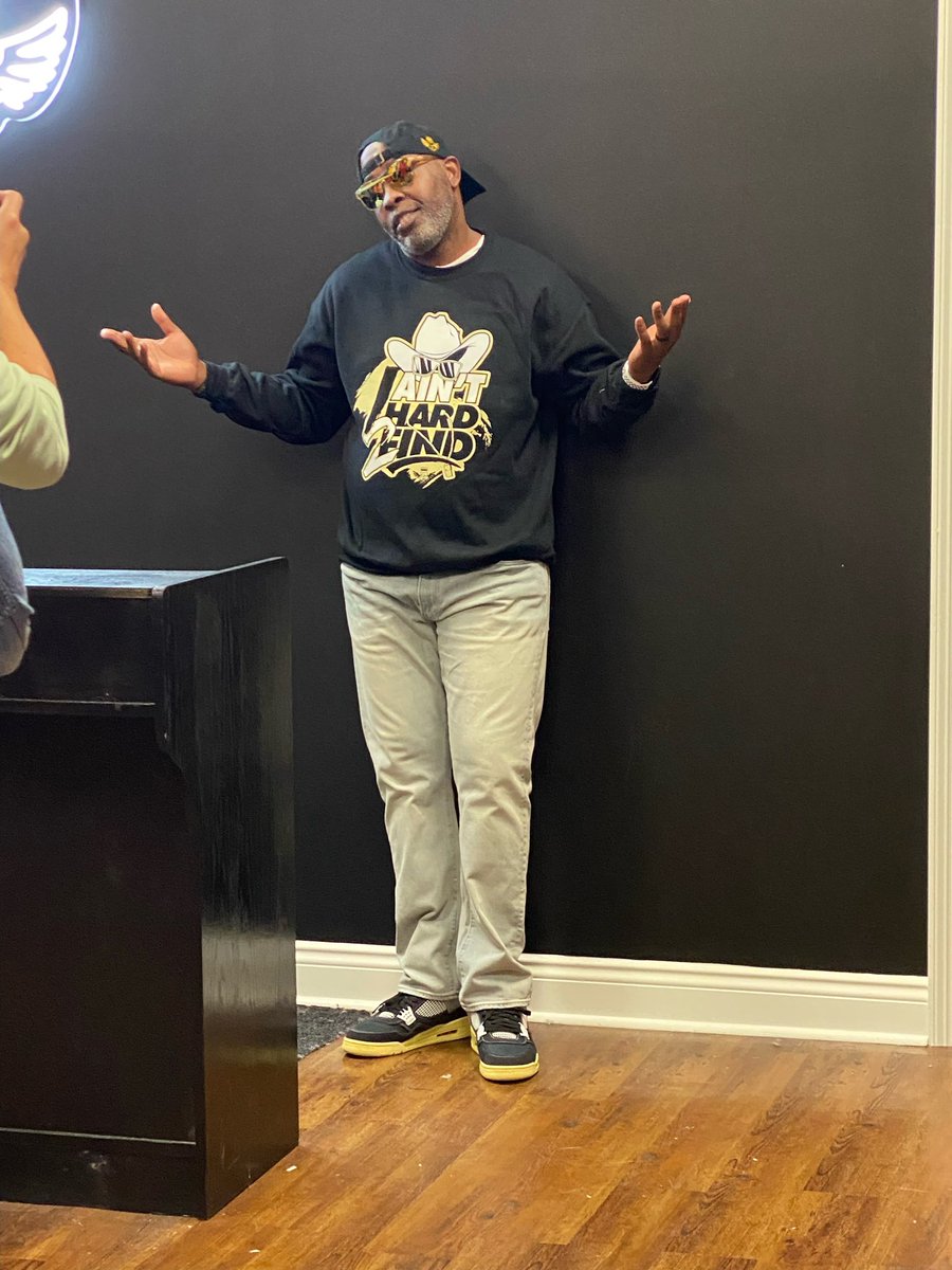 ALCollection's tweet image. #IAintHard2Find sweatshirt by US. 
anthonylawrencecollection.com/product-page/i…