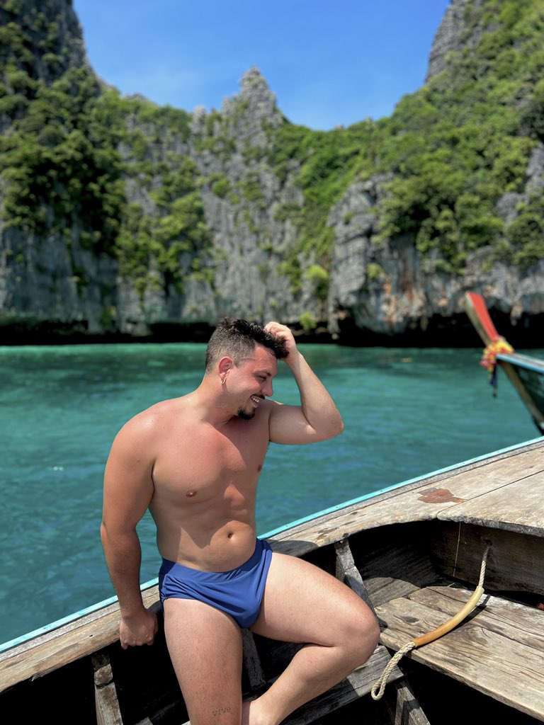 mendowo10's tweet photo. 🇹🇭 🇻🇳 🇰🇭 te llevo bien dentro de mi ❤️ mi viaje de enseño por fin cumplido. https://t.co/eofOPsozuG
